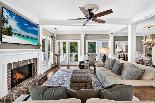 51 Shearwater Ct., Georgetown, SC 29440