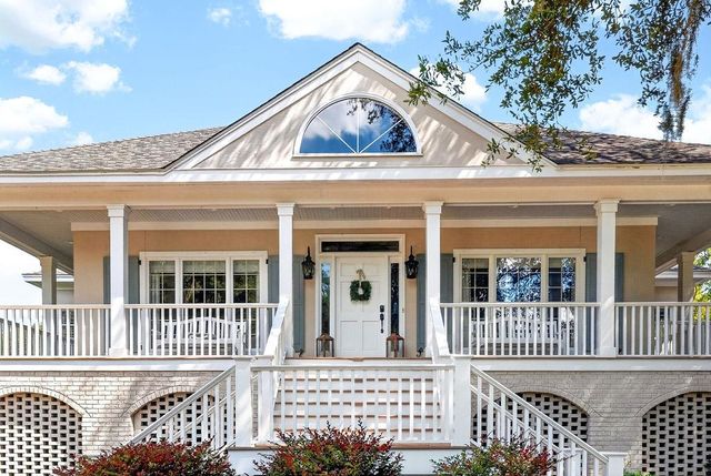 51 Shearwater Ct., Georgetown, SC 29440