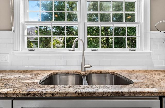 51 Shearwater Ct., Georgetown, SC 29440