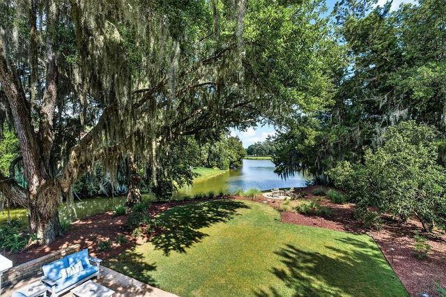 51 Shearwater Ct., Georgetown, SC 29440