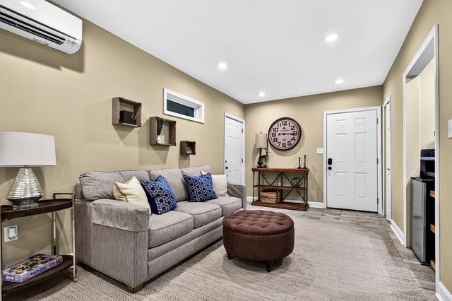 51 Shearwater Ct., Georgetown, SC 29440