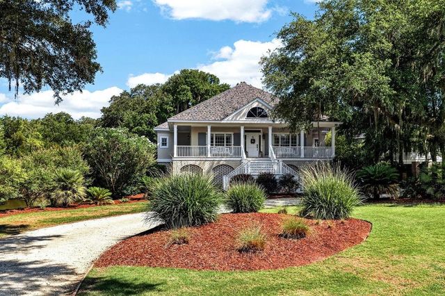 51 Shearwater Ct., Georgetown, SC 29440