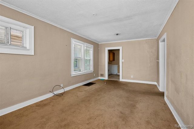 7667 Ellsworth Street, Detroit, MI 48238