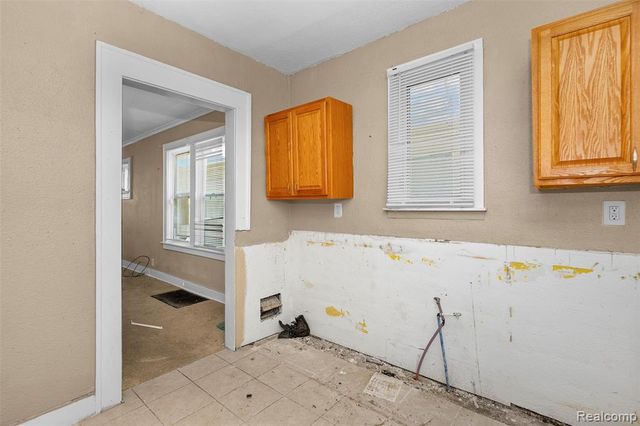 7667 Ellsworth Street, Detroit, MI 48238