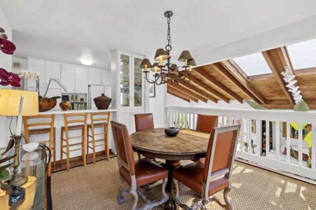 2842 Seabreeze Drive, Malibu, CA 90265