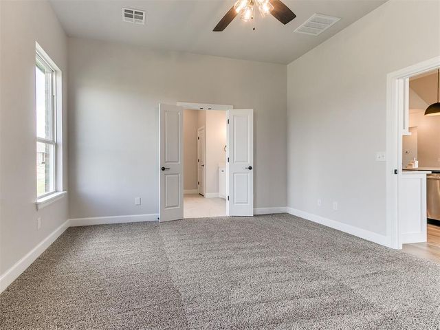 2801 Summit Hollow Circle, Norman, OK 73071