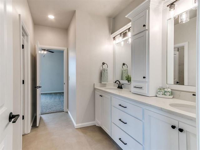 2801 Summit Hollow Circle, Norman, OK 73071