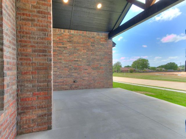 2801 Summit Hollow Circle, Norman, OK 73071