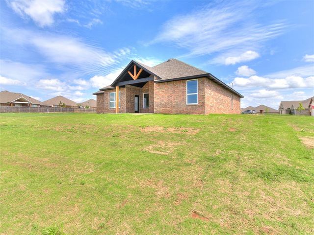2801 Summit Hollow Circle, Norman, OK 73071