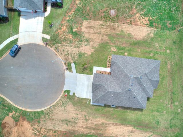 2801 Summit Hollow Circle, Norman, OK 73071