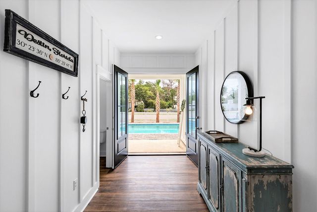 4458 Luke Avenue, Destin, FL 32541