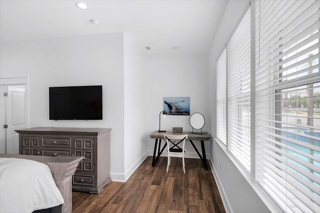 4458 Luke Avenue, Destin, FL 32541