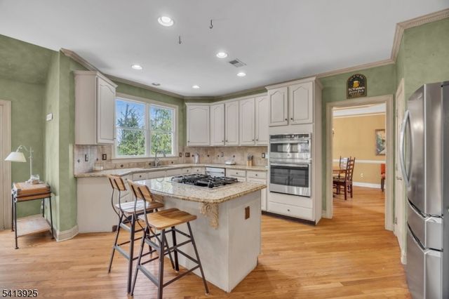 12 Sentinel Dr, Bernards Twp., NJ 07920