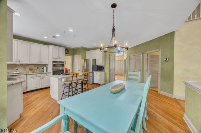 12 Sentinel Dr, Bernards Twp., NJ 07920