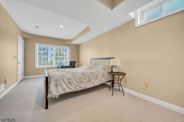 12 Sentinel Dr, Bernards Twp., NJ 07920