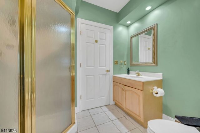 12 Sentinel Dr, Bernards Twp., NJ 07920