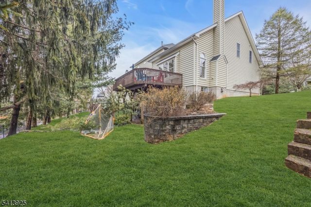 12 Sentinel Dr, Bernards Twp., NJ 07920