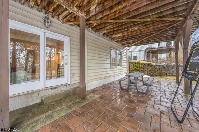 12 Sentinel Dr, Bernards Twp., NJ 07920