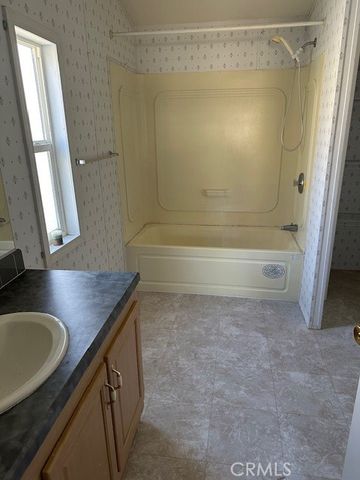 400 Sulphur Bank 102, Clearlake Oaks, CA 95423