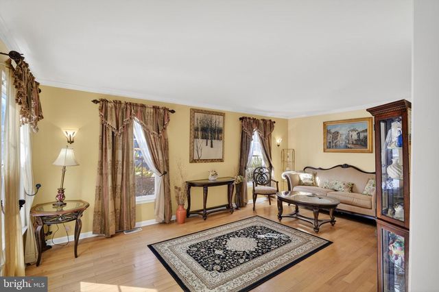 70 WOODMERE WAY, Princeton Junction, NJ 08550