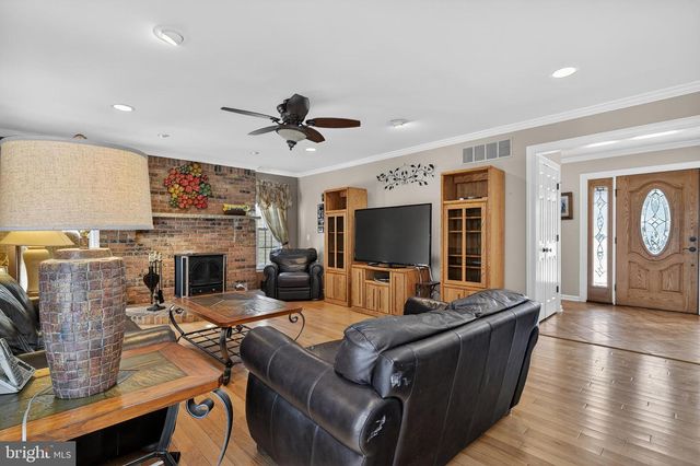 70 WOODMERE WAY, Princeton Junction, NJ 08550