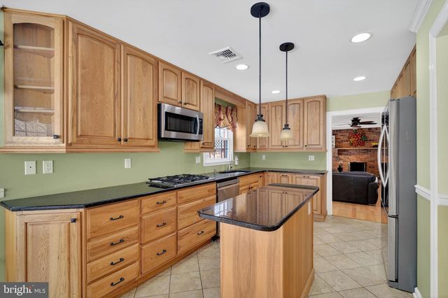 70 WOODMERE WAY, Princeton Junction, NJ 08550