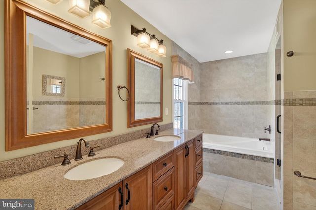 70 WOODMERE WAY, Princeton Junction, NJ 08550