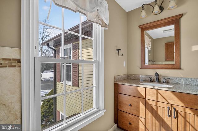 70 WOODMERE WAY, Princeton Junction, NJ 08550