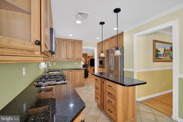 70 WOODMERE WAY, Princeton Junction, NJ 08550
