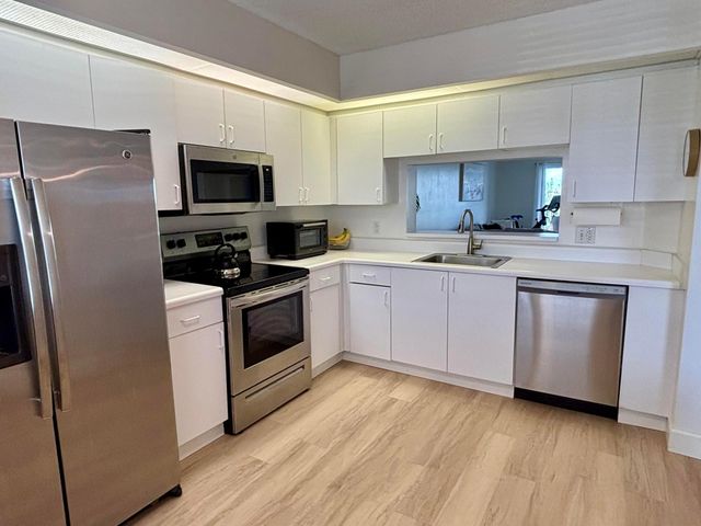 1400 SW 131st Way 408q, Pembroke Pines, FL 33027