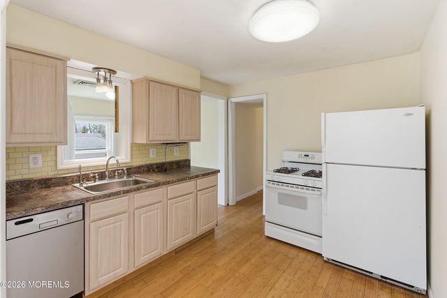 18 N Central Avenue, Toms River, NJ 08753