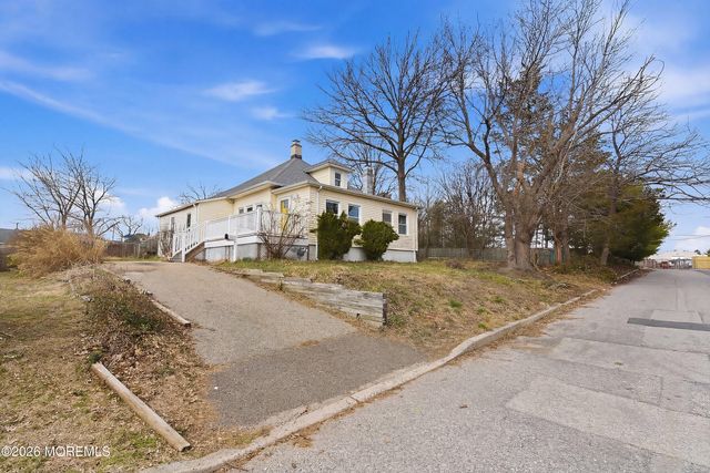 18 N Central Avenue, Toms River, NJ 08753