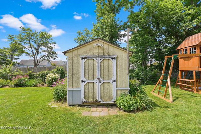 18 N Central Avenue, Toms River, NJ 08753