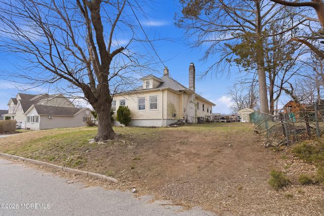 18 N Central Avenue, Toms River, NJ 08753