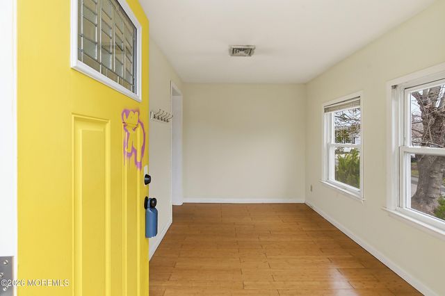 18 N Central Avenue, Toms River, NJ 08753