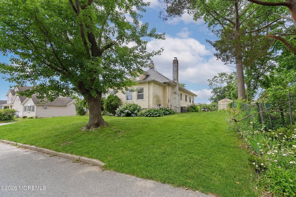 18 N Central Avenue, Toms River, NJ 08753