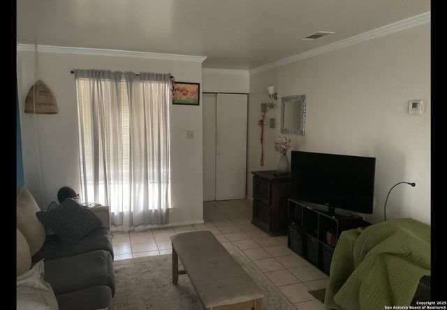 1035 Fabulous, San Antonio, TX 78213