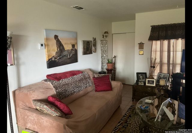 1035 Fabulous, San Antonio, TX 78213