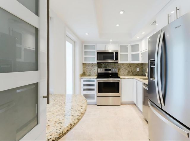 2671 S COURSE Drive S 908, Pompano Beach, FL 33069
