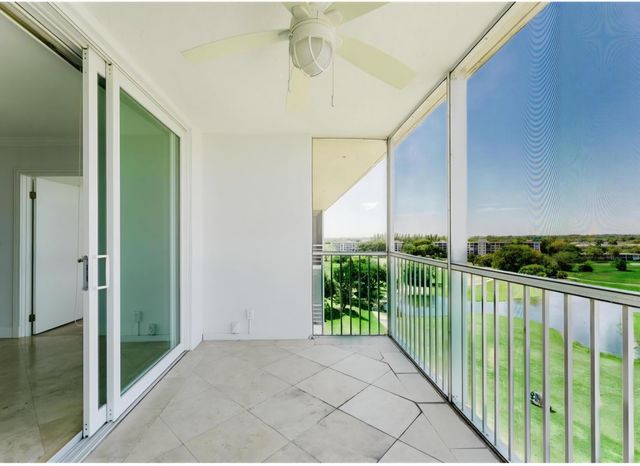 2671 S COURSE Drive S 908, Pompano Beach, FL 33069