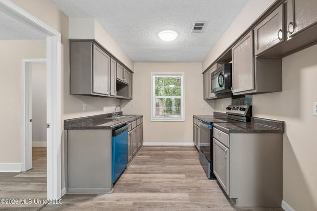 9724 Donchester Circle, Moss Point, MS 39562
