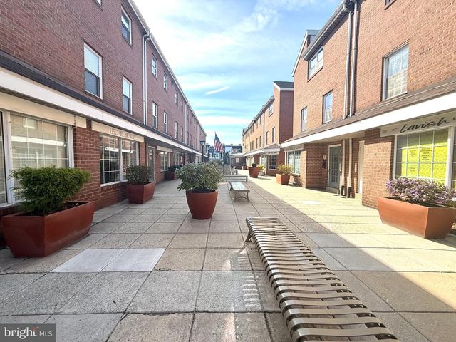 225 MCCLELLAN ST, Philadelphia, PA 19148