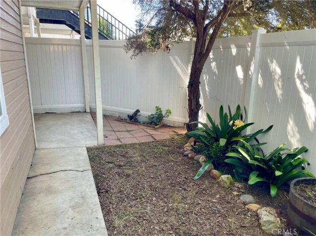 2475 Village Green, Santa Maria, CA 93455