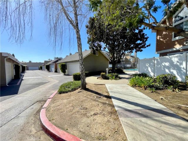 2475 Village Green, Santa Maria, CA 93455