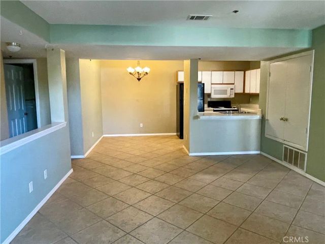 2475 Village Green, Santa Maria, CA 93455