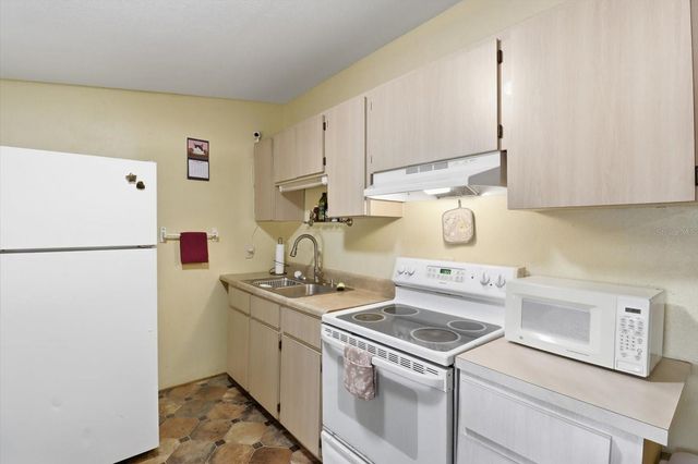 4686 S BRUSH HOLLOW LOOP, Inverness, FL 34450