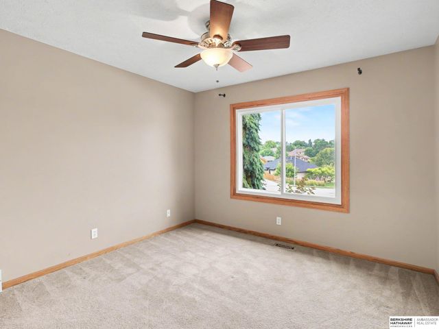 15367 Lake Circle, Omaha, NE 68116