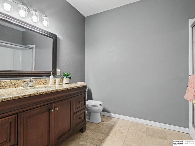 15367 Lake Circle, Omaha, NE 68116
