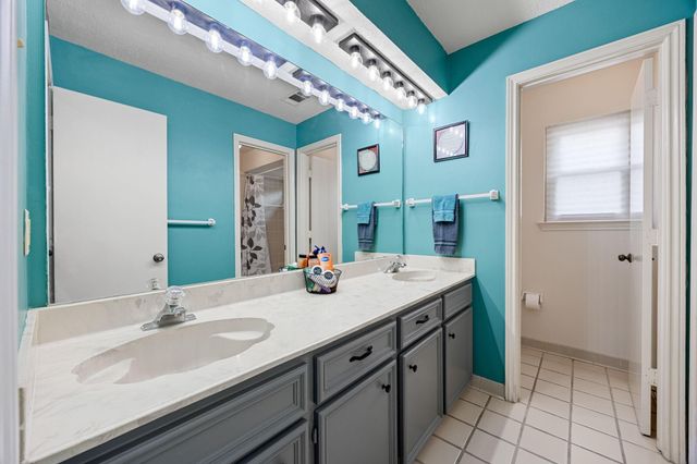 12511 Oak Plaza Drive, Cypress, TX 77429