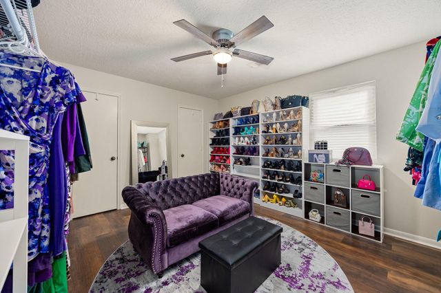 12511 Oak Plaza Drive, Cypress, TX 77429